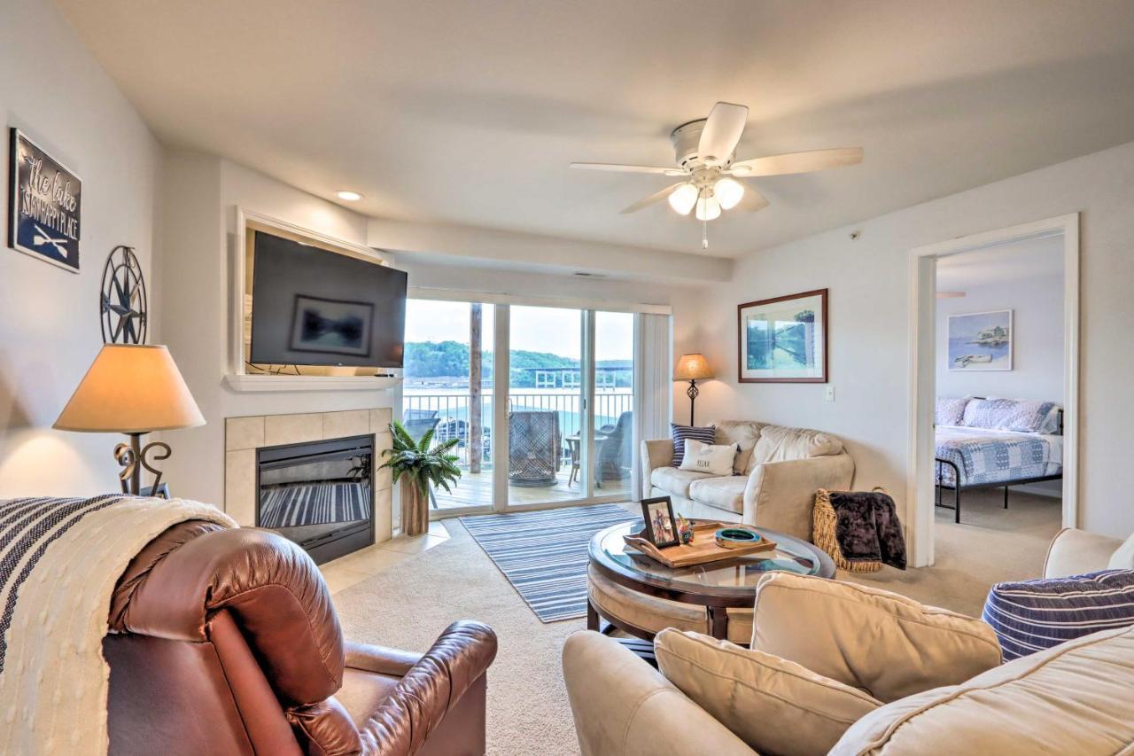 Breezy Lakefront Condo With Balcony And Lake View! Camdenton Exterior photo