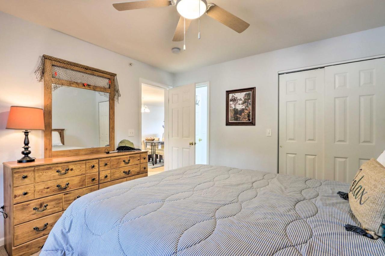 Breezy Lakefront Condo With Balcony And Lake View! Camdenton Exterior photo
