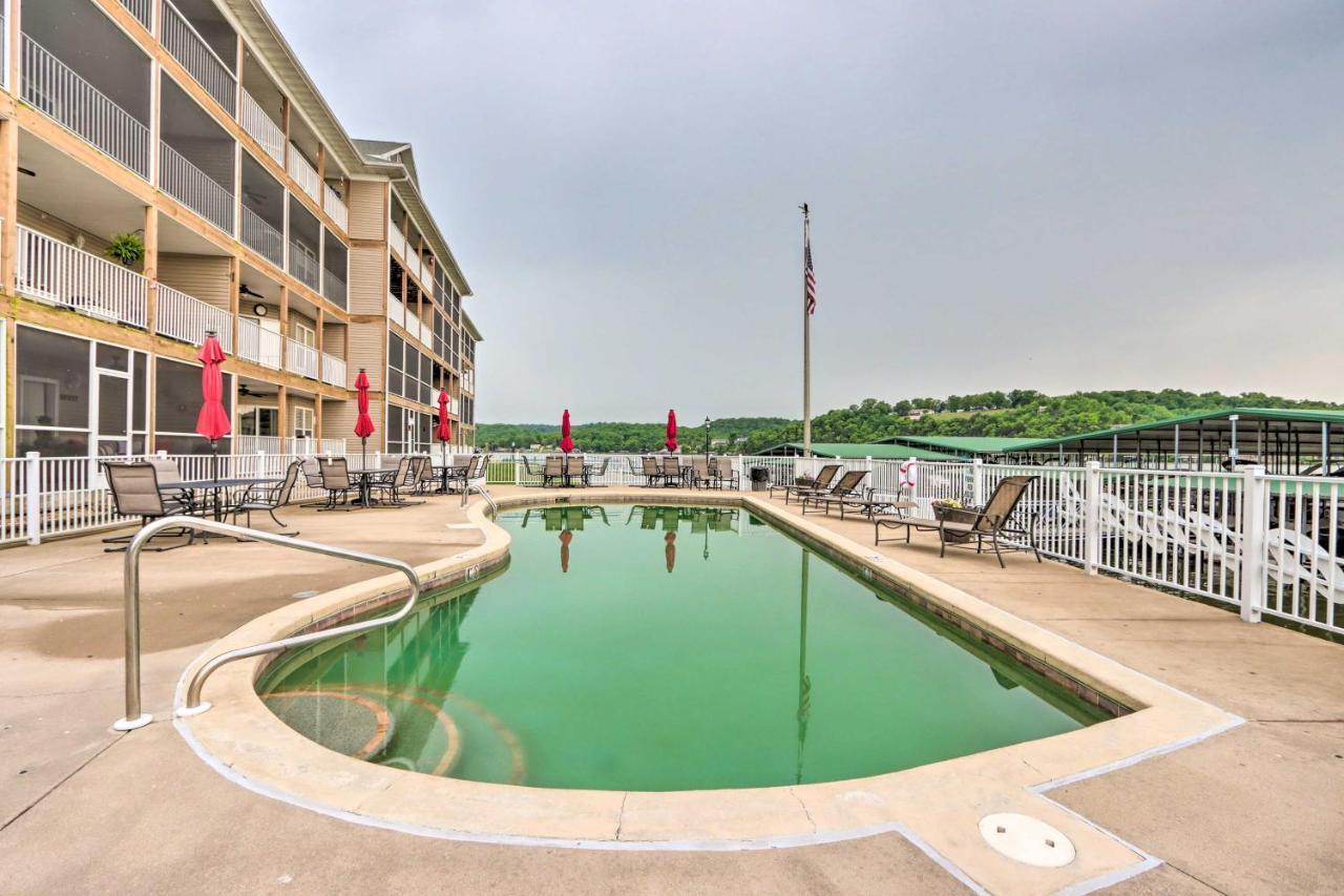 Breezy Lakefront Condo With Balcony And Lake View! Camdenton Exterior photo